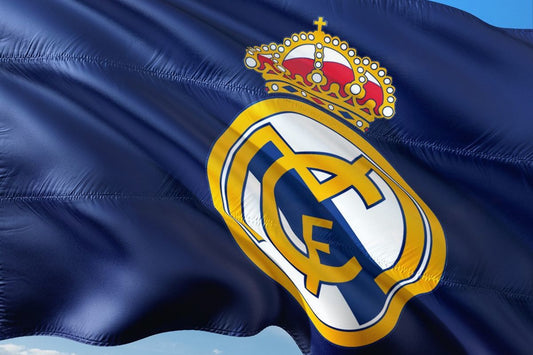 ⚪ Real Madrid: Escudos y Jerseys Retros que Marcaron Época