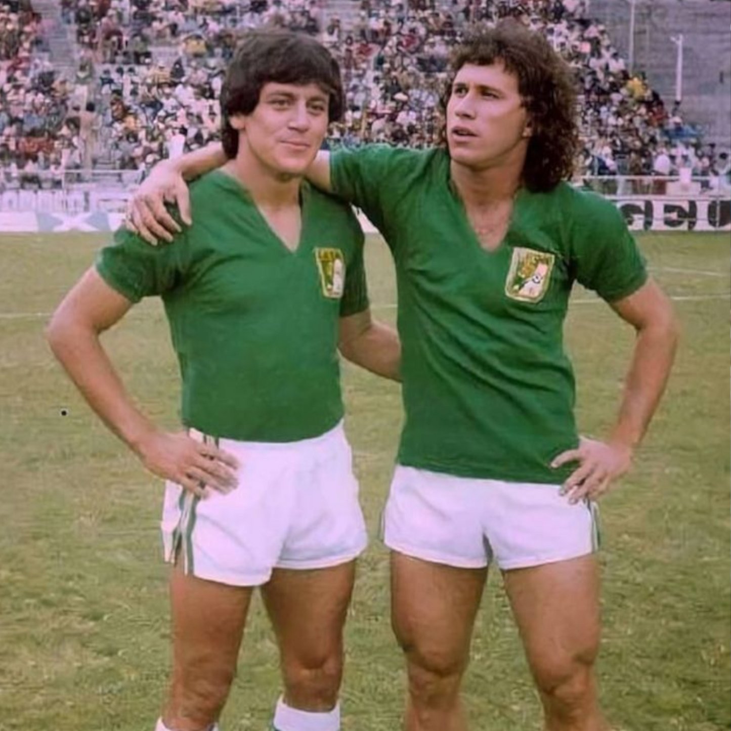 Jersey Retro Club León 1977 Verde – La leyenda de La Fiera 🦁💚